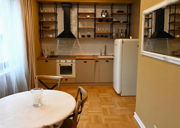 Saborna's Finest Apartman *